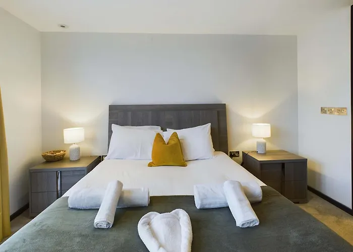 Luxurious 3 Bedroom Apartment In Belfast