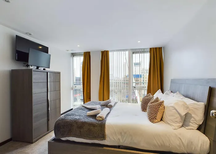 Luxurious 3 Bedroom Apartment In Belfast