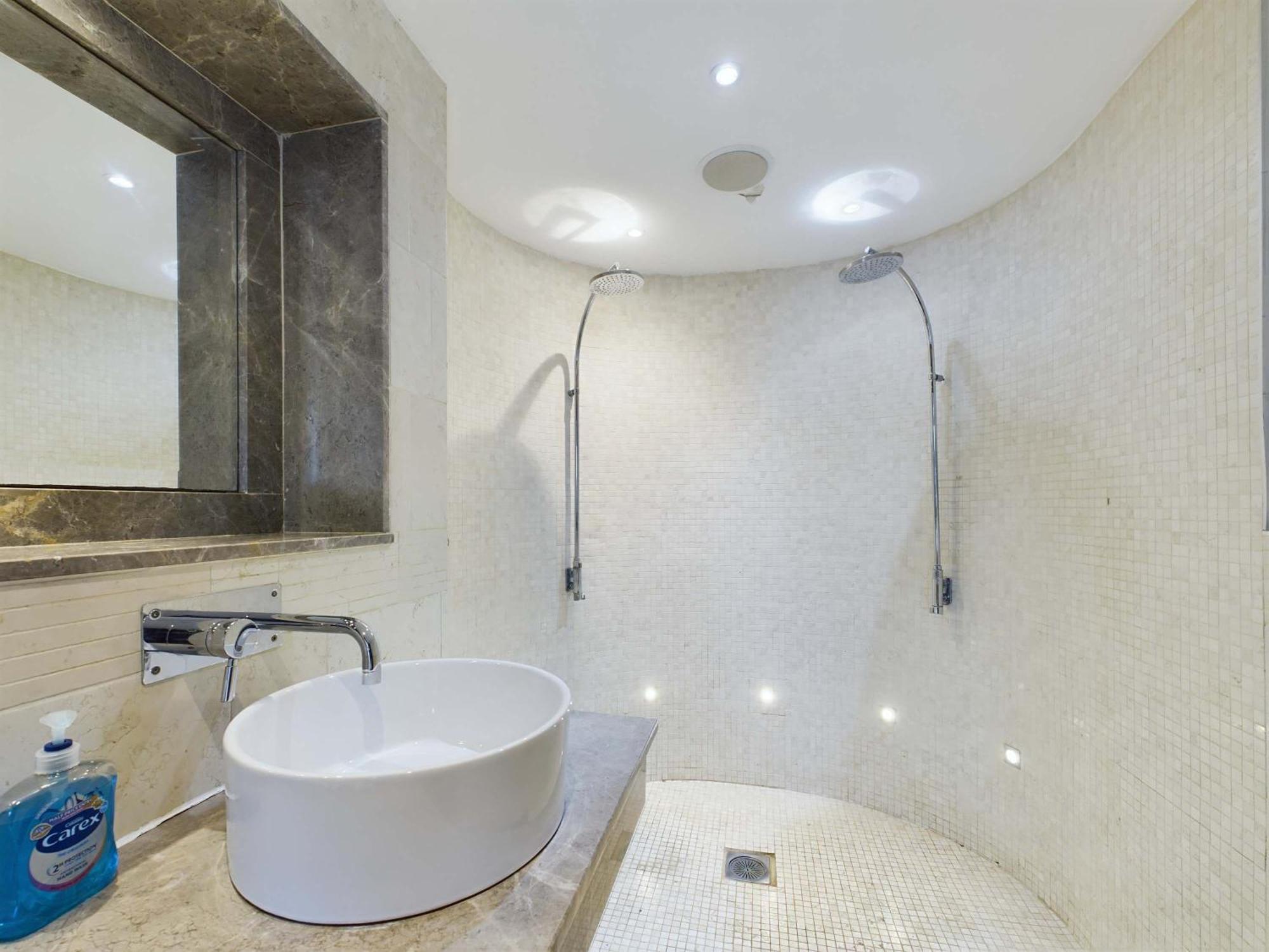 Luxurious 3 Bedroom In Апартаменты *