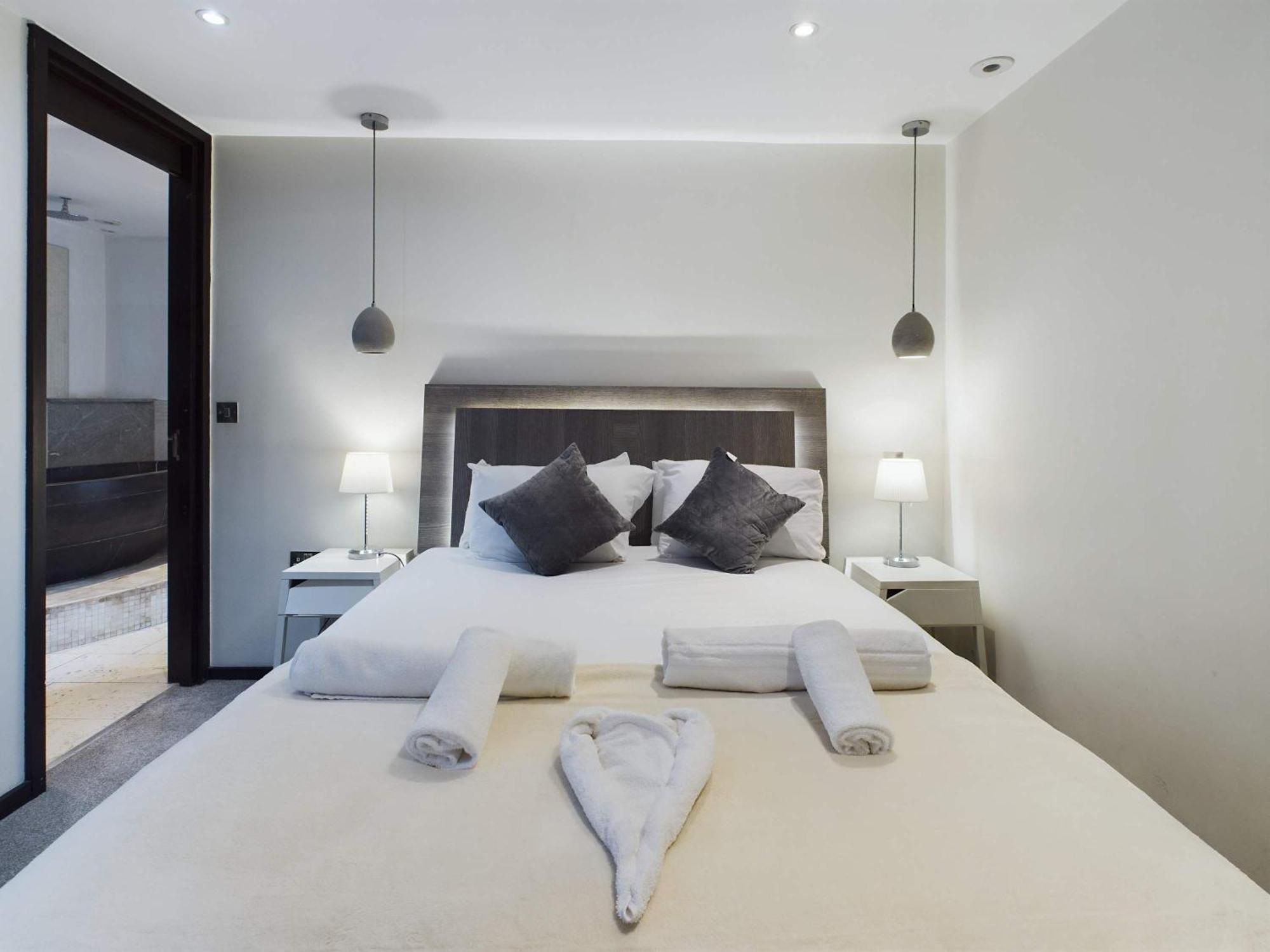 Luxurious 3 Bedroom In Белфаст