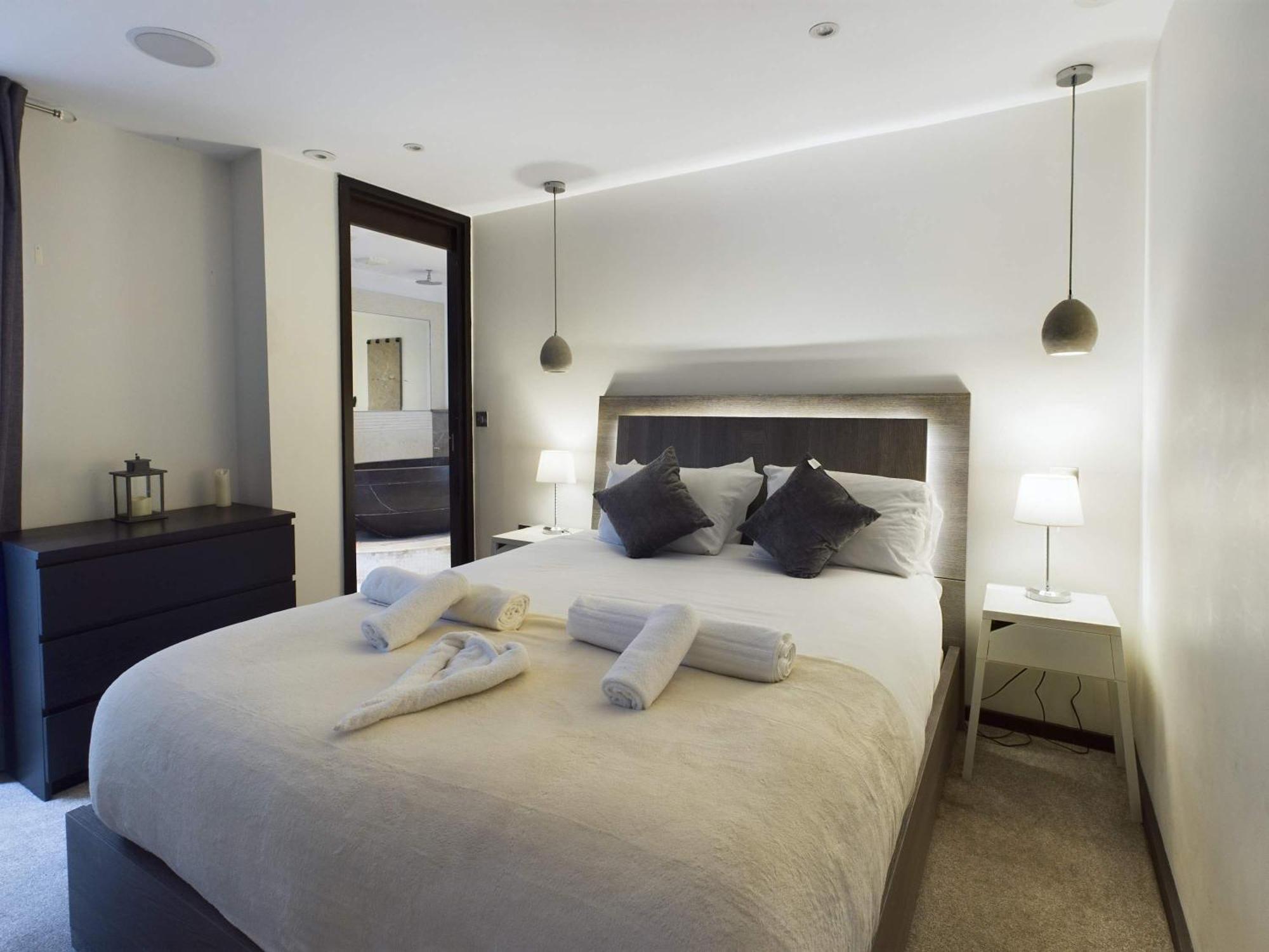 Luxurious 3 Bedroom In * Белфаст