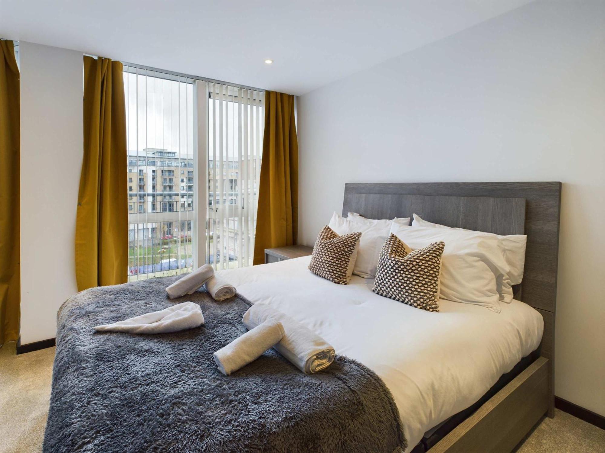 Апартаменты Luxurious 3 Bedroom In *
