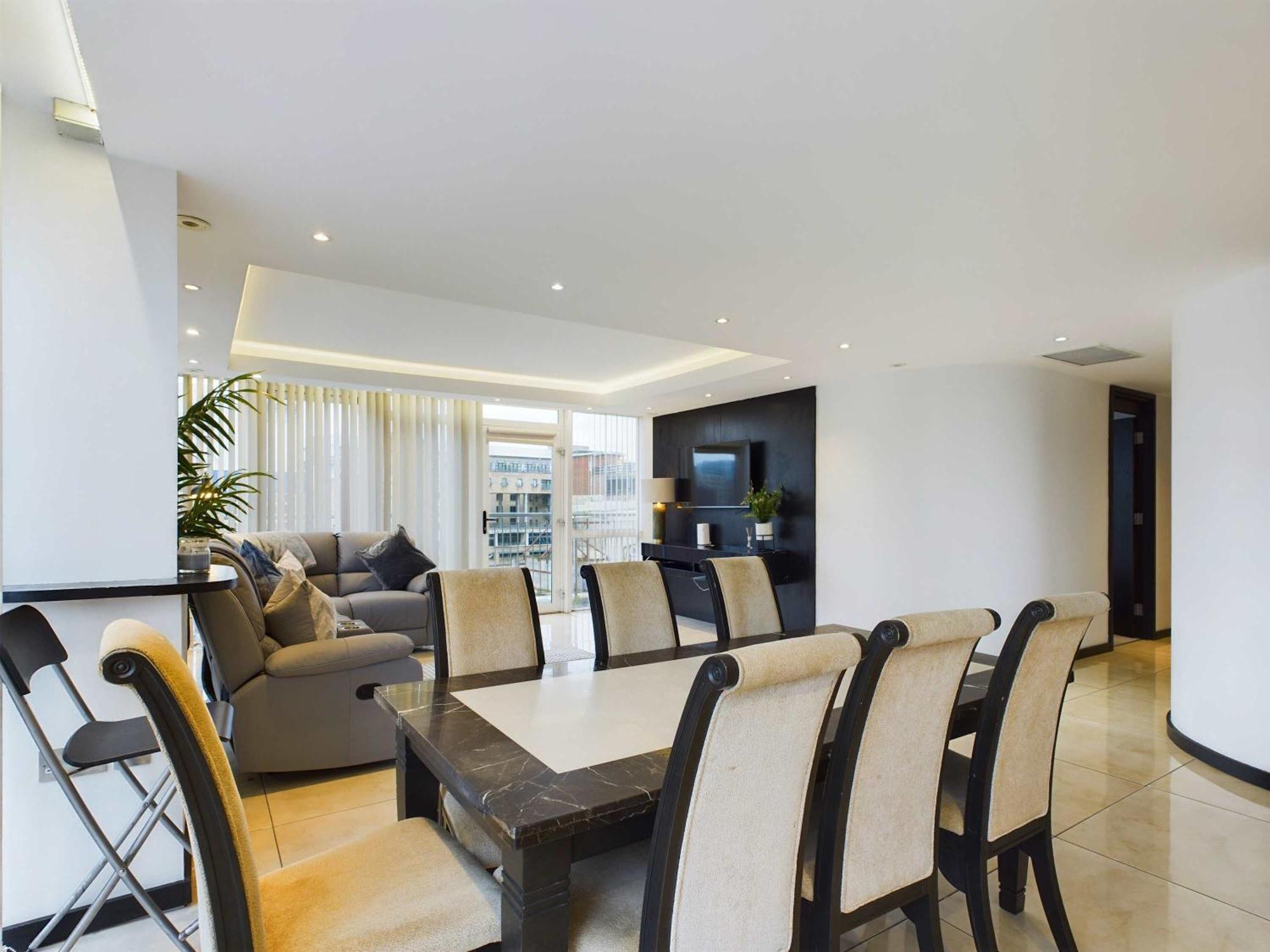 Апартаменты Luxurious 3 Bedroom In Белфаст